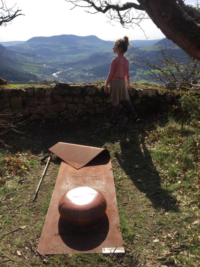 Gite La Cerise Qui Rit La Cresse Exteriör bild
